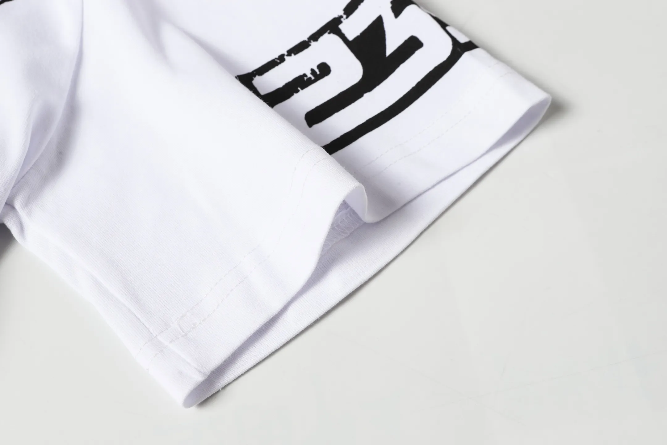 713# /White I P54 In Stock Hellstar 、 T （fabric):32 240 Sizes（size）：S-M- L- X L （colour）： /White